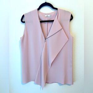BeautifulVince blouse with zipper detail.